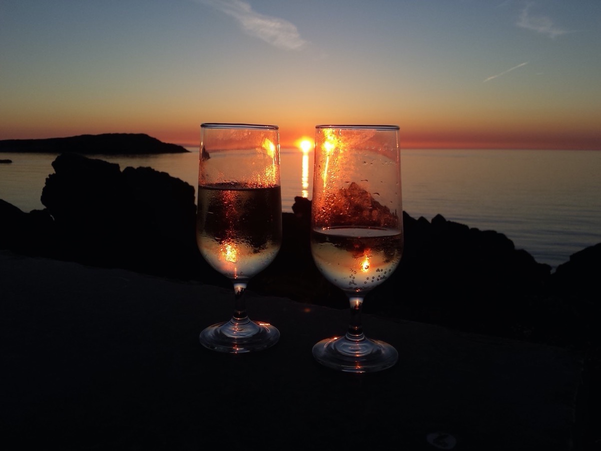 relax wine glass